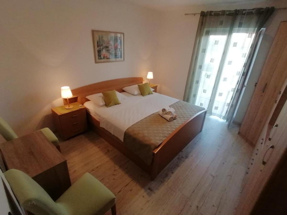 Apartmani Niki Hvar Hvar Town Exterior photo
