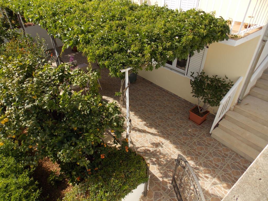 Apartmani Niki Hvar Hvar Town Exterior photo