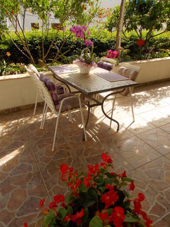 Apartmani Niki Hvar Hvar Town Exterior photo