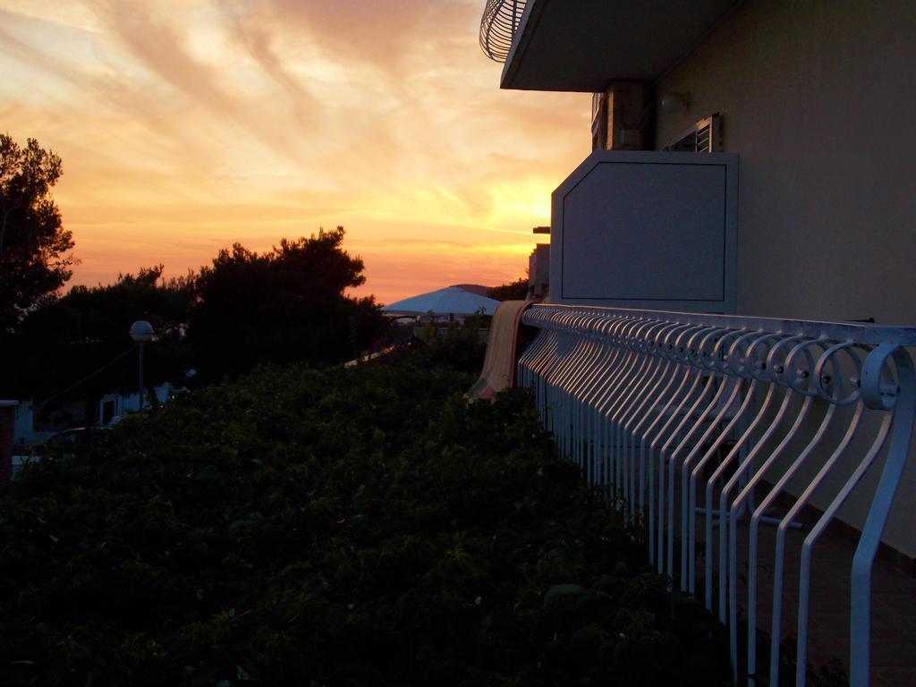 Apartmani Niki Hvar Hvar Town Exterior photo